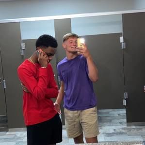 Meet your Posher, Logan